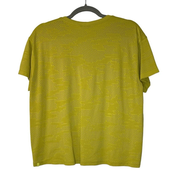Lululemon Train To Be Short Sleeve Camo - Picture 10 of 10